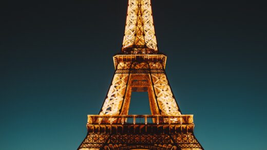 ajfelov toranj noću