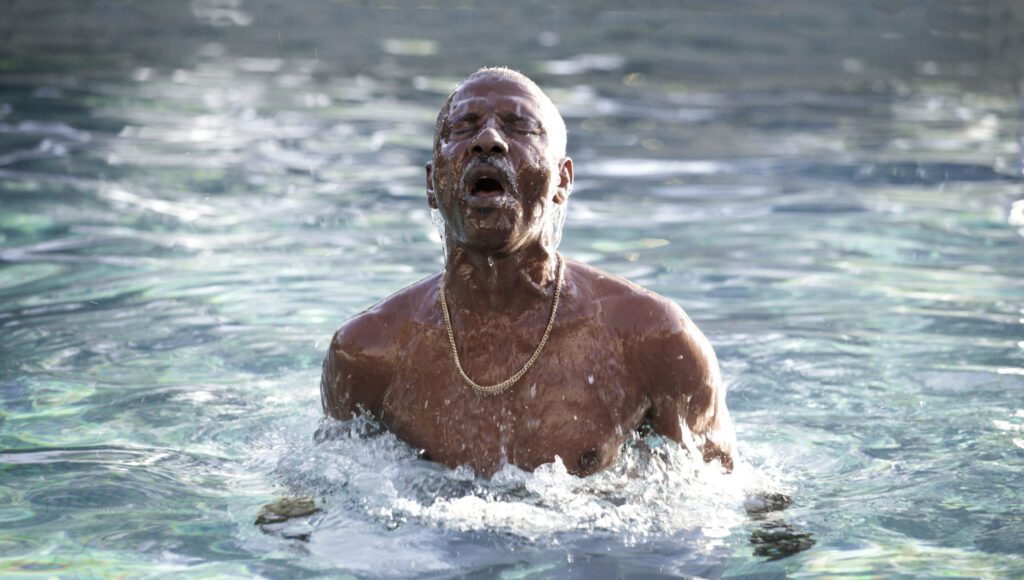 A SCREAMING MAN (2010)